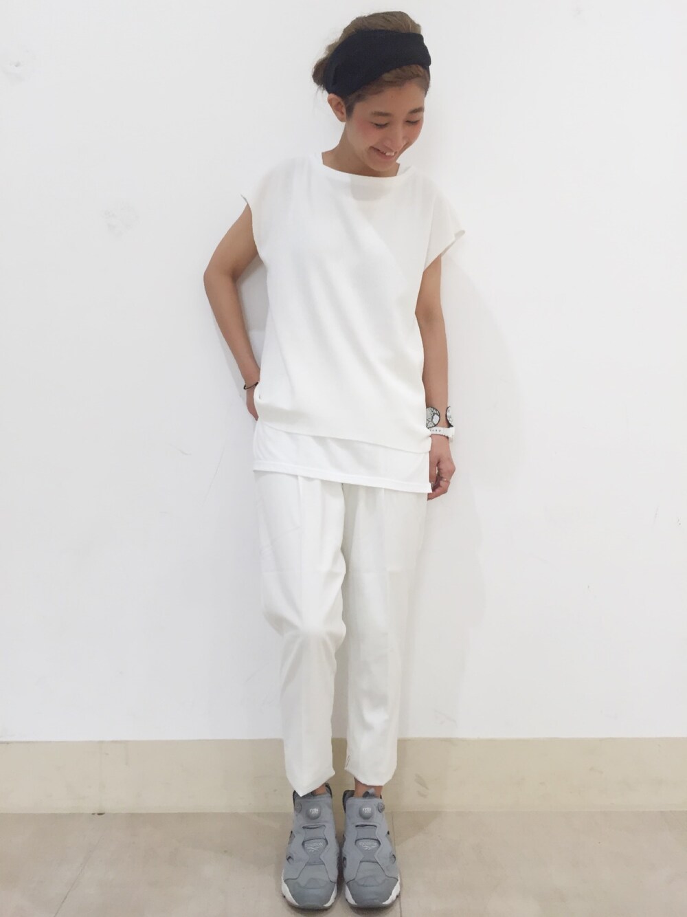 「HARE、ホワイト、white、スポーツミックス、スニーカー、reebok、オールホワイト」｜「HAREのワッフルカットソー(HARE) （Tシャツ/カットソー、ホワイト系）」を使った、HIRATAさん（レディース・157cm）の夏コーディネートの1枚目の写真