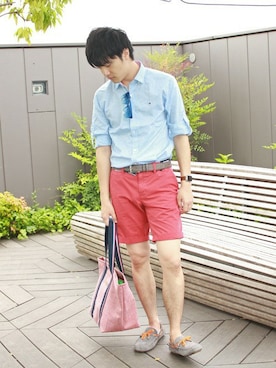 「TOMMY HILFIGER（トミーヒルフィガー）のアイテム（トートバッグ）」を使った、Miloさん（メンズ・174cm）の夏コーディネート