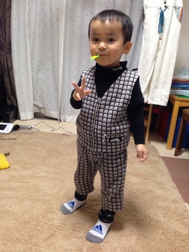 「アイテム（レッグウォーマー、ブラック系）」を使った、chibi-mamさん（キッズ・90cm）の冬コーディネート