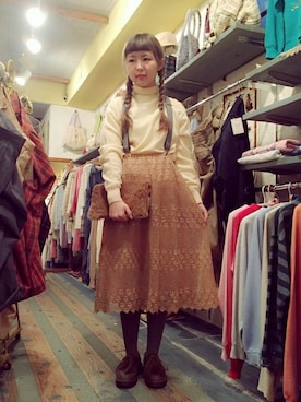 「アイテム（クラッチバッグ）」を使った、JuRianさん（レディース・155cm・10代）の冬コーディネート