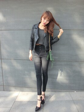 ライダースジャケットを使った 黒スキニー の人気ファッションコーディネート 地域 台湾 台北市 Wear