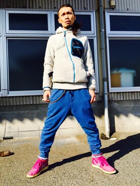 「YEVS（イーブス）のアイテム（デニムパンツ）」を使った、Acinonyx Jubatusさん（メンズ・180cm）の冬コーディネート