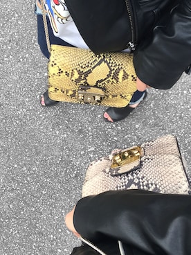 「PRADA（プラダ）のアイテム（ブーティ）」を使った、Jennifer Hungさん（レディース・160cm）の秋コーディネート