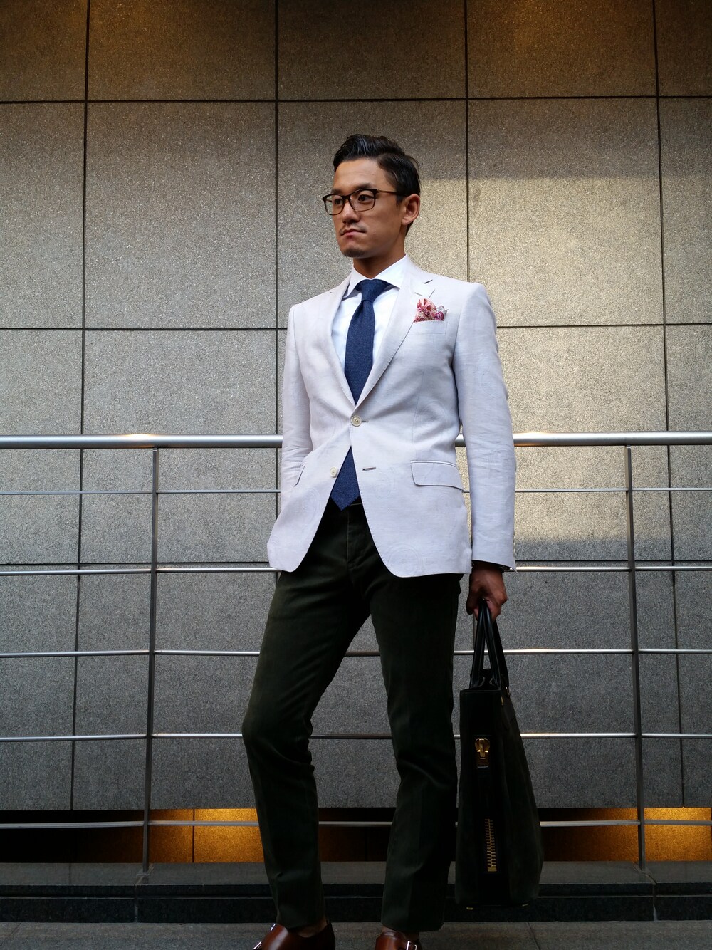 「結婚式二次会スタイル、コーデュロイパンツ」｜「PT01のアイテム（その他パンツ、グリーン系）」を使った、shusuke otaさん（メンズ・174cm）の秋コーディネートの1枚目の写真