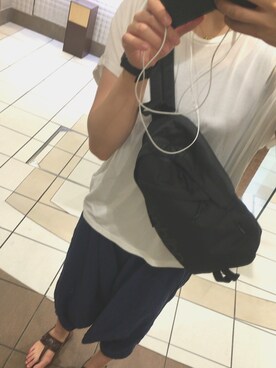 「adidas（アディダス）のアイテム（ボディバッグ/ウエストポーチ、ブラック系）」を使った、yuuuさん（レディース・161cm）の夏コーディネート