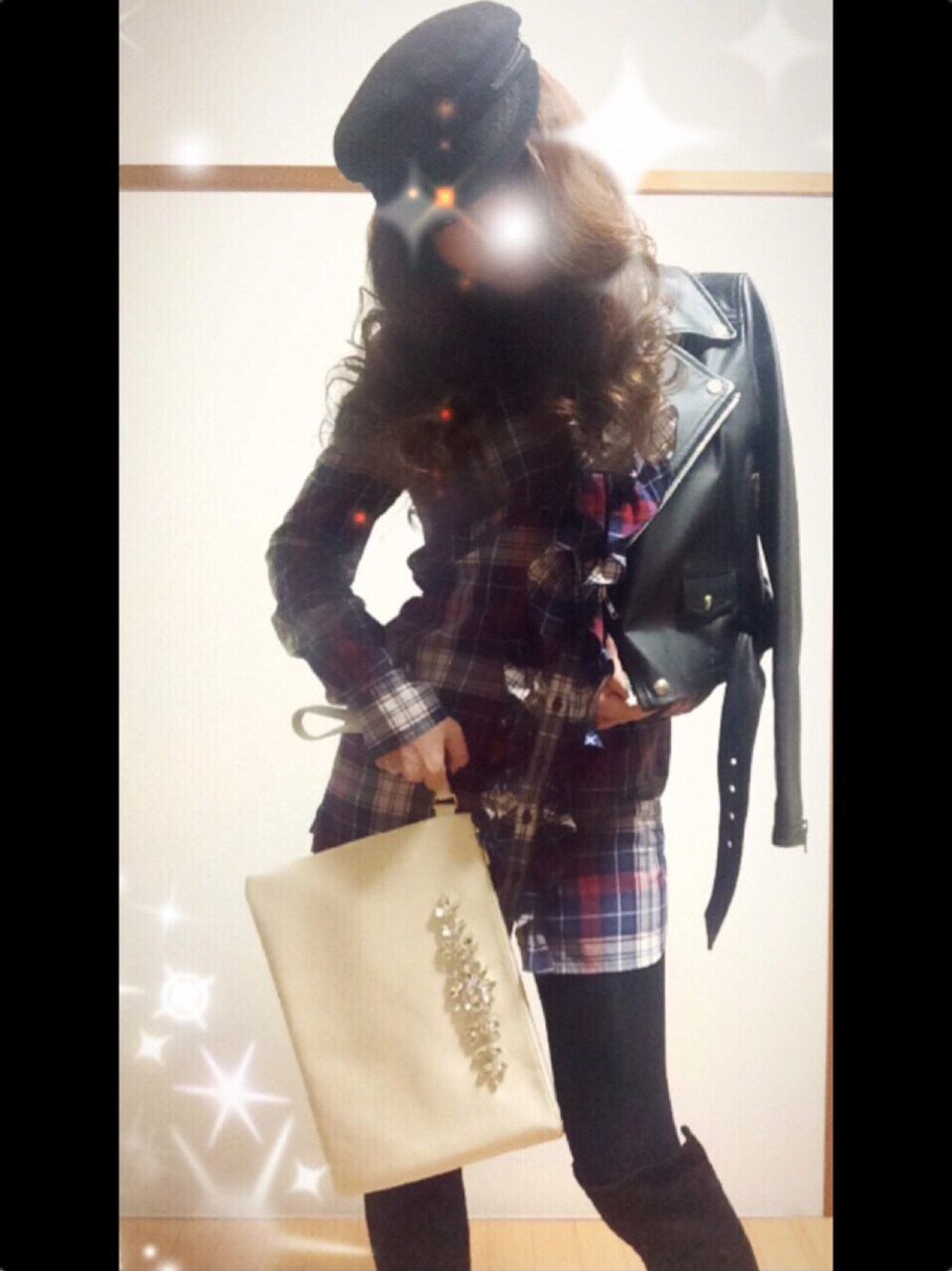 「vanessabruno、chanel、OMEGA、Laguna Moon、JILL by Jillstuart、TOMMY HILFIGER、チェックワンピース、シャツワンピ、ライダース、お出かけ」｜「vanessabrunoのvanessabruno Military hat（ハット、ブラック系）」を使った、♡chiecolate♡さん（レディース・164cm）の冬コーディネートの1枚目の写真