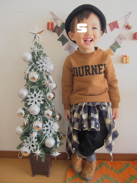 「petit main（プティマイン）のロゴデザイン裏起毛トレーナー（スウェット）」を使った、♡SO♤さん（キッズ・100cm）の秋コーディネート
