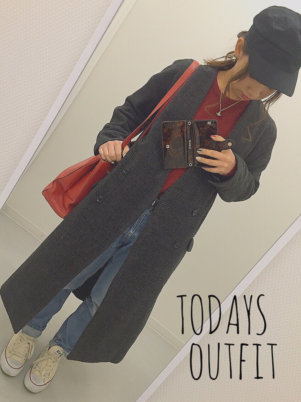 「ootd、ロングコート、デニム、ハンチング、コンバース、スニーカー、さしいろ、あか、ゴールドアクセ」｜「niko and...のアイテム（チェスターコート、その他）」を使った、kanakoさん（レディース・152cm）の冬コーディネートの1枚目の写真