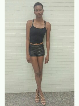 Jhatiana McMurrinさんのコーディネート