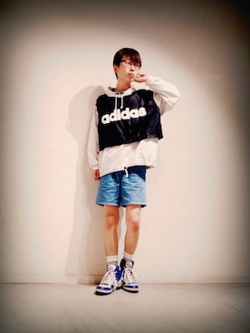 「膝上ショーツ」｜「アイテム（パーカー）」を使った、Tomohiro Yajimaさん（メンズ・173cm）の秋コーディネート