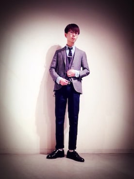 「デニムシャツ」｜「アイテム（セットアップ）」を使った、Tomohiro Yajimaさん（メンズ・173cm）の秋コーディネート