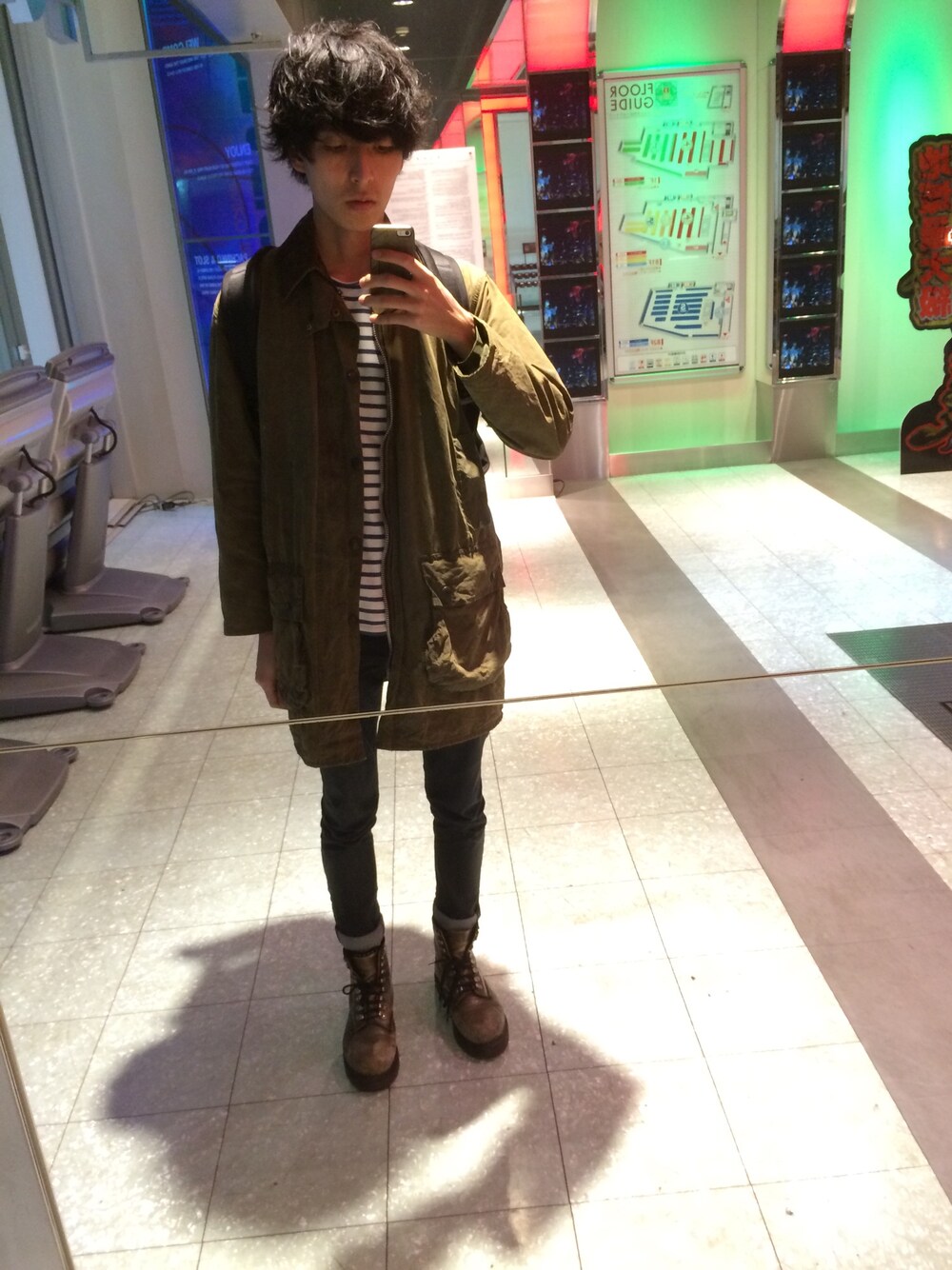 「BABOUR、Dr.Martens、cote&ciel、セントジェームス」｜「Babourのアイテム（その他アウター、グリーン系）」を使った、まさん（メンズ・178cm）の秋コーディネートの1枚目の写真