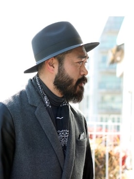 「モノトーンスタイル」｜「アイテム（ダウンジャケット/コート）」を使った、中室太輔 (muroffice)さん（メンズ・183cm）の冬コーディネート