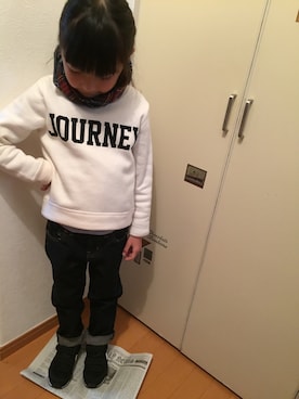 「petit main（プティマイン）のロゴデザイン裏起毛トレーナー（スウェット）」を使った、kaosuzukaさん（キッズ・120cm）の冬コーディネート