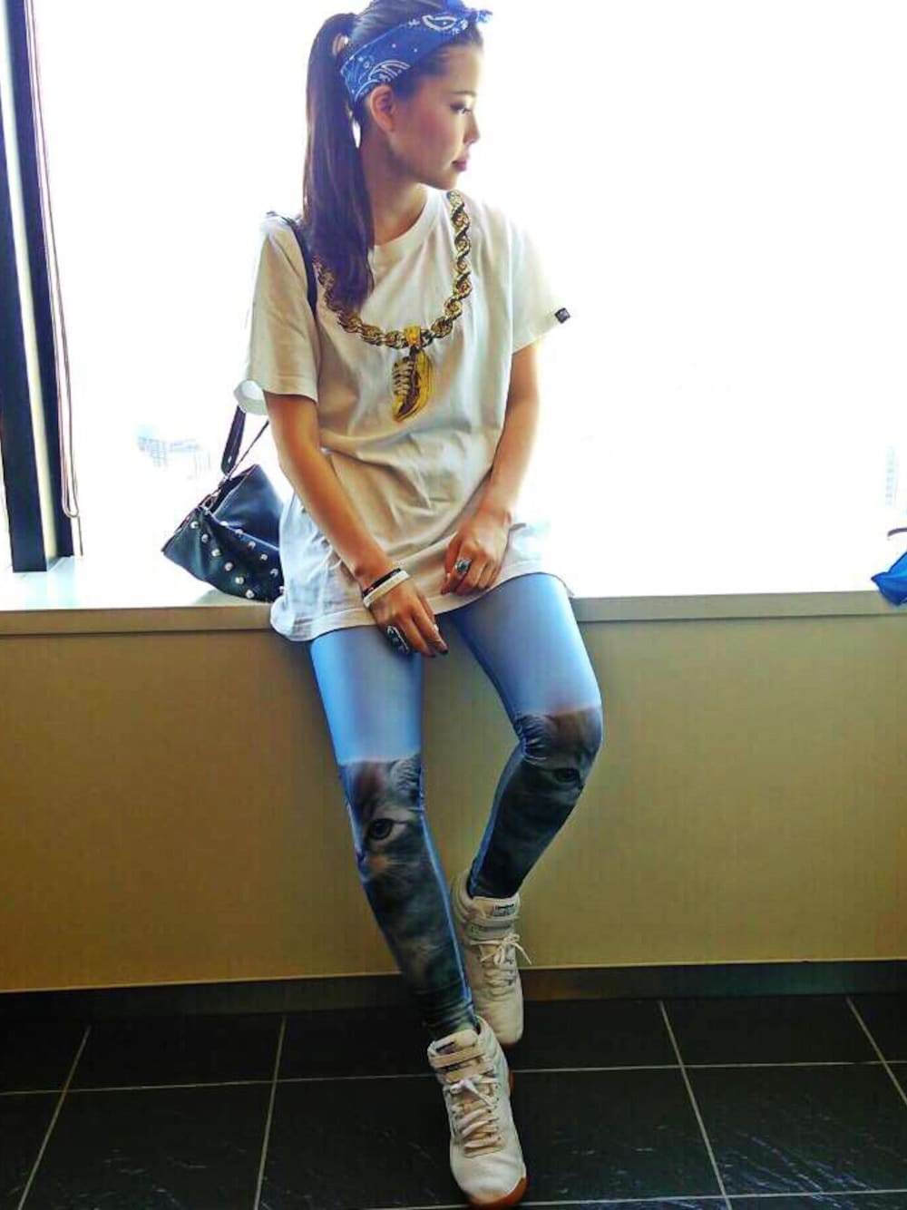 「H&M、kids、kiks Tyo、swagger、バンダナ、リーボック(Reebok)、reebok」｜「KIKSTYOのアイテム（Tシャツ/カットソー、ホワイト系）」を使った、manaeさん（レディース・166cm）の夏コーディネートの1枚目の写真