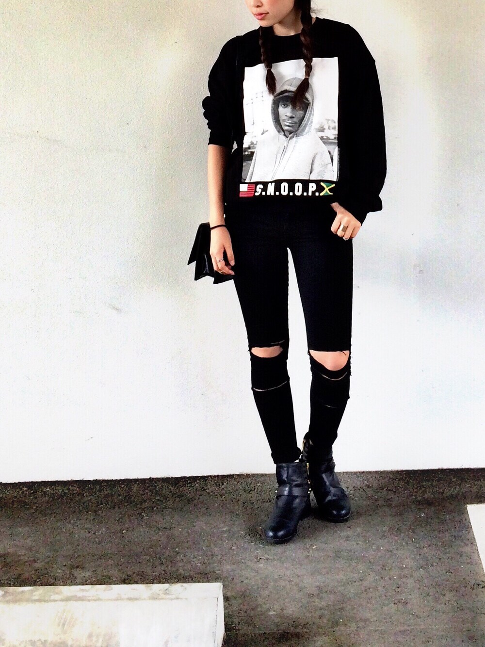 「H&M、black、ALLBLACK、Snoop Dogg、黒、ダメージスキニー、ビックシルエット、黒スキニー」｜「H&Mのアイテム（パーカー、ブラック系）」を使った、manaeさん（レディース・166cm）の秋コーディネートの1枚目の写真