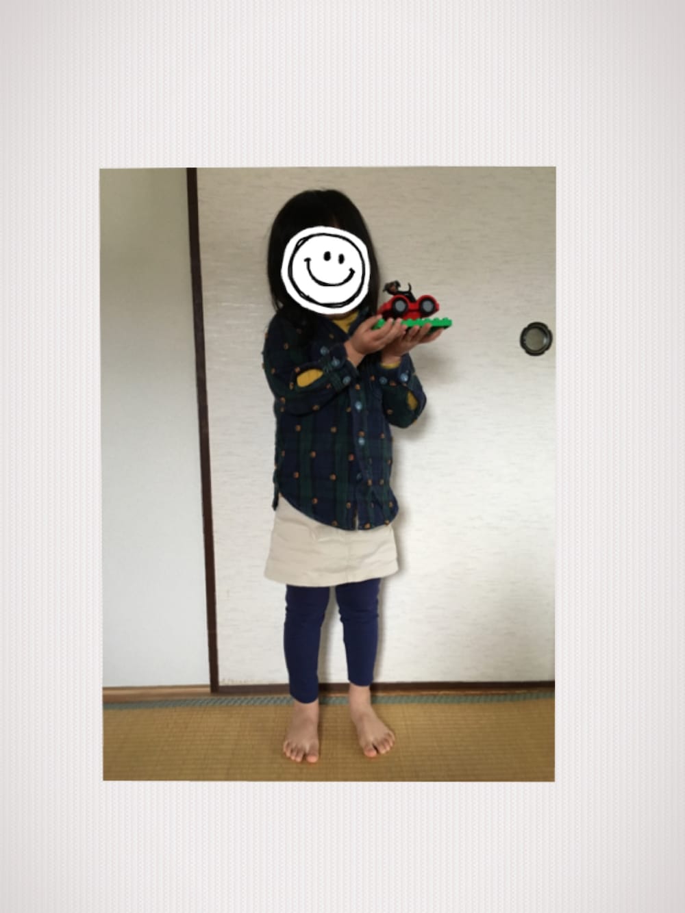 「4歳、女の子コーデ、カジュアルコーデ」｜「GO TO HOLLYWOODのアイテム（シャツ/ブラウス、その他）」を使った、K.K.Mさん（キッズ・110cm）の冬コーディネートの1枚目の写真