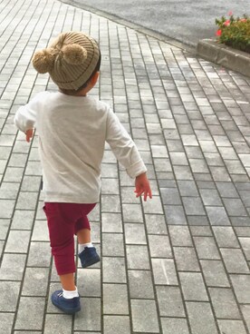 「ダイソーのアイテム（ニットキャップ/ビーニー、ベージュ系）」を使った、ととさん（キッズ）の秋コーディネート