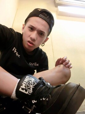 何宗穎さんのコーディネート