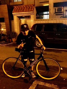 何宗穎さんのコーディネート