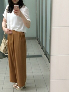 「AZUL by moussy（アズールバイマウジー）の【吸水速乾】【接触冷感】ｸﾘｰﾝｸｰﾙﾊﾟﾈﾙﾌﾟﾘｰﾂ風ﾜｲﾄﾞﾊﾟﾝﾂ（その他パンツ、ブラウン系）」を使った、ponriさん（レディース・153cm）の夏コーディネート