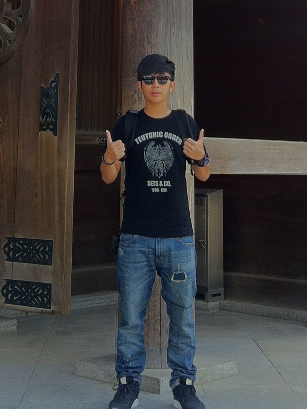 「New Balance、G-SHOCK、REMIX、reputation、HEAVENHALL」｜「G-SHOCKの【G-SHOCK】Hyper Colors（アナログ腕時計、ブラック系）」を使った、Adam さん（メンズ・171cm）の夏コーディネートの1枚目の写真