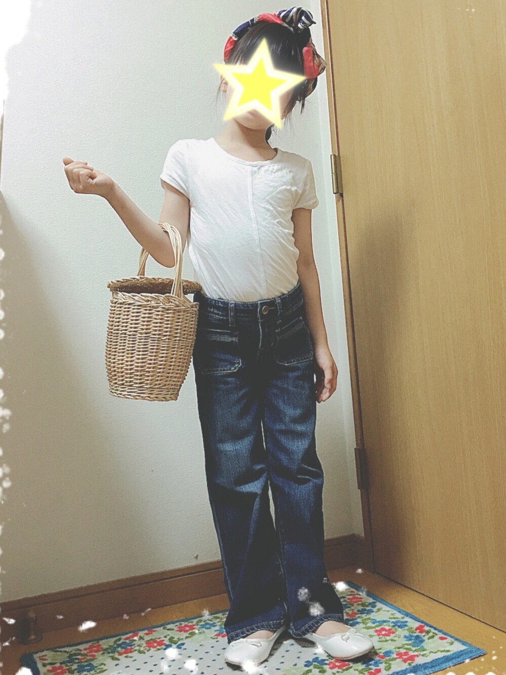 「GAPのアイテム（デニムパンツ、ブルー系）」を使った、ochibi15さん（キッズ・120cm）の夏コーディネートの1枚目の写真