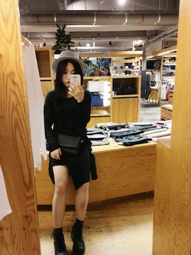 「H&M（エイチ・アンド・エム）のアイテム（トップス、ブラック系）」を使った、AWEXOMEさん（レディース・159cm）の夏コーディネート