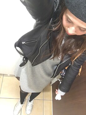 「シルバーシューズ」｜「アイテム（ライダースジャケット）」を使った、hitomiiiii さん（レディース・152cm）の冬コーディネート