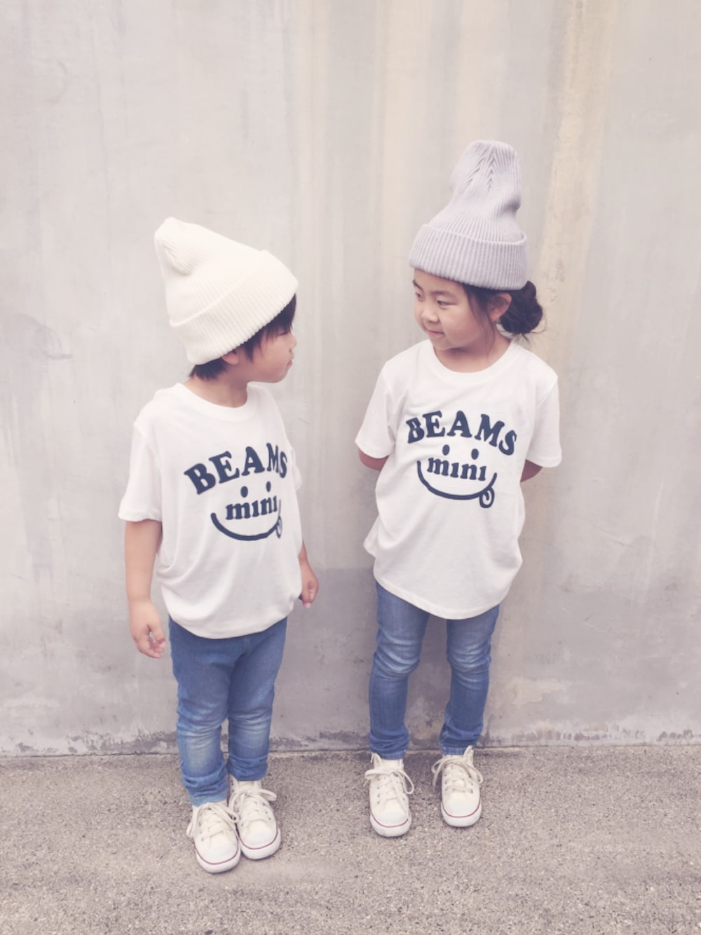 「ペアルック、白Tシャツ」｜「BEAMSのアイテム（Tシャツ/カットソー、ホワイト系）」を使った、mini...yさん（キッズ・120cm）の夏コーディネートの1枚目の写真