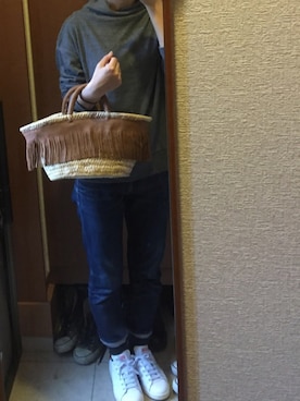 「A.P.C.（アーペーセー）のアイテム（デニムパンツ、ブルー系）」を使った、かゆみさん（レディース）の秋コーディネート