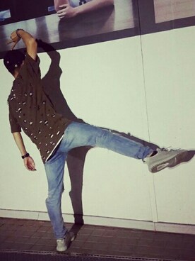 「H&M（エイチ・アンド・エム）のアイテム（デニムパンツ、ブルー系）」を使った、山本さん（メンズ・170cm）の春コーディネート