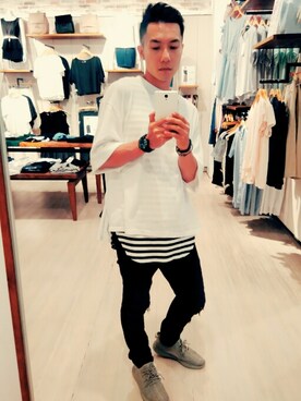 「H&M（エイチ・アンド・エム）のアイテム（Tシャツ/カットソー、ホワイト系）」を使った、山本さん（メンズ・170cm）の春コーディネート