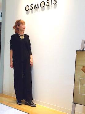 「OSMOSIS（オズモーシス）のアイテム」を使った、OSMOSIS大分 ORIEさん（レディース・169cm）の秋コーディネート
