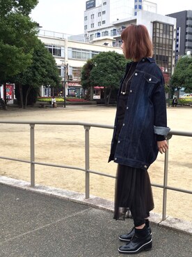 「OSMOSIS（オズモーシス）のビッグデニムジャケット（デニムジャケット）」を使った、OSMOSIS大分 ORIEさん（レディース・169cm）の秋コーディネート