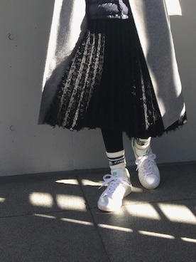 「ソックス」｜「アイテム（チェスターコート）」を使った、KAMILi tomoko ogawaさん（レディース・157cm）の冬コーディネート