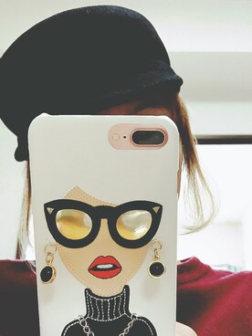 「iPhoneケース」｜「アイテム（帽子）」を使った、mania accessoriesさん（レディース・154cm）の秋コーディネート