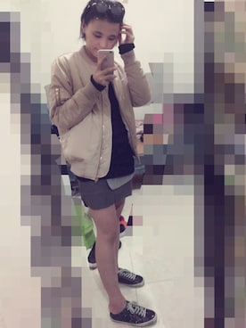 「ZARA（ザラ）のアイテム（スカート、グレー系）」を使った、叶芸芸芸さん（レディース）の秋コーディネート