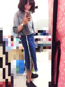 「ZARA（ザラ）のアイテム（Tシャツ/カットソー、グレー系）」を使った、叶芸芸芸さん（レディース）の冬コーディネート