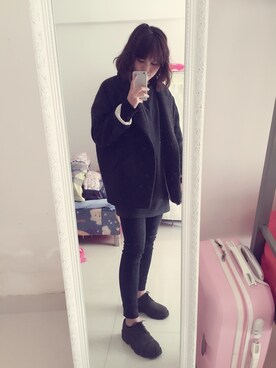 「ZARA（ザラ）のアイテム（パンツ、ブラック系）」を使った、叶芸芸芸さん（レディース）の冬コーディネート