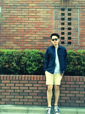 「OAKLEY（オークリー）のオークリー フロッグスキン サングラス OAKLEY Frogskins Custom NON（サングラス）」を使った、秋元亮太さん（メンズ・175cm）の春コーディネート