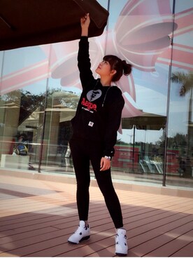 「AAPE BY A BATHING APE（エーエイプバイアベイシングエイプ）のアイテム（パーカー、ブラック系）」を使った、smlie_ooさん（レディース・165cm）の春コーディネート