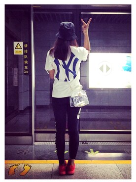 「Supreme （シュプリーム）のアイテム（Tシャツ/カットソー、ホワイト系）」を使った、smlie_ooさん（レディース・165cm）の春コーディネート
