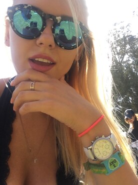 「MichaelKors」｜「アイテム（アクセサリー）」を使った、Francescaさん（レディース・173cm）の夏コーディネート