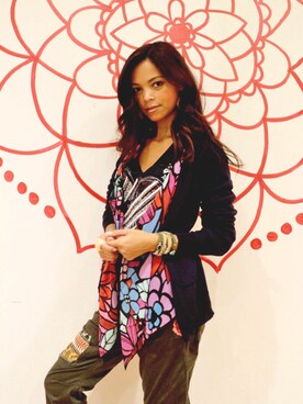 「Desigual（デシグアル）のアイテム（カーディガン/ボレロ）」を使った、Kikuchi Kattyさん（レディース・160cm）の秋コーディネート