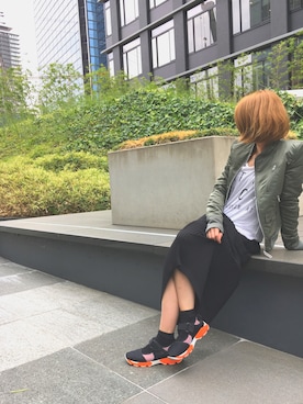 「ROYAL FLASH（ロイヤルフラッシュ）のアイテム（MA-1）」を使った、tomoyokagataさん（レディース・153cm）の秋コーディネート