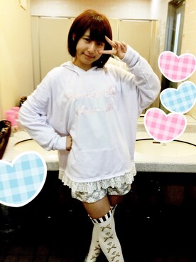 「Ank Rouge（アンクルージュ）のアイテム（パーカー、ピンク系）」を使った、くらるさん（レディース・160cm）の春コーディネート