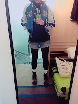 「SWATCH（スウォッチ）のアイテム（その他アウター）」を使った、くろさキさん（レディース・171cm）の秋コーディネート