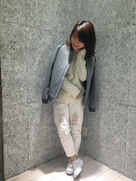 「オールホワイト」｜「アイテム（MA-1）」を使った、小園さん（レディース・158cm）の冬コーディネート