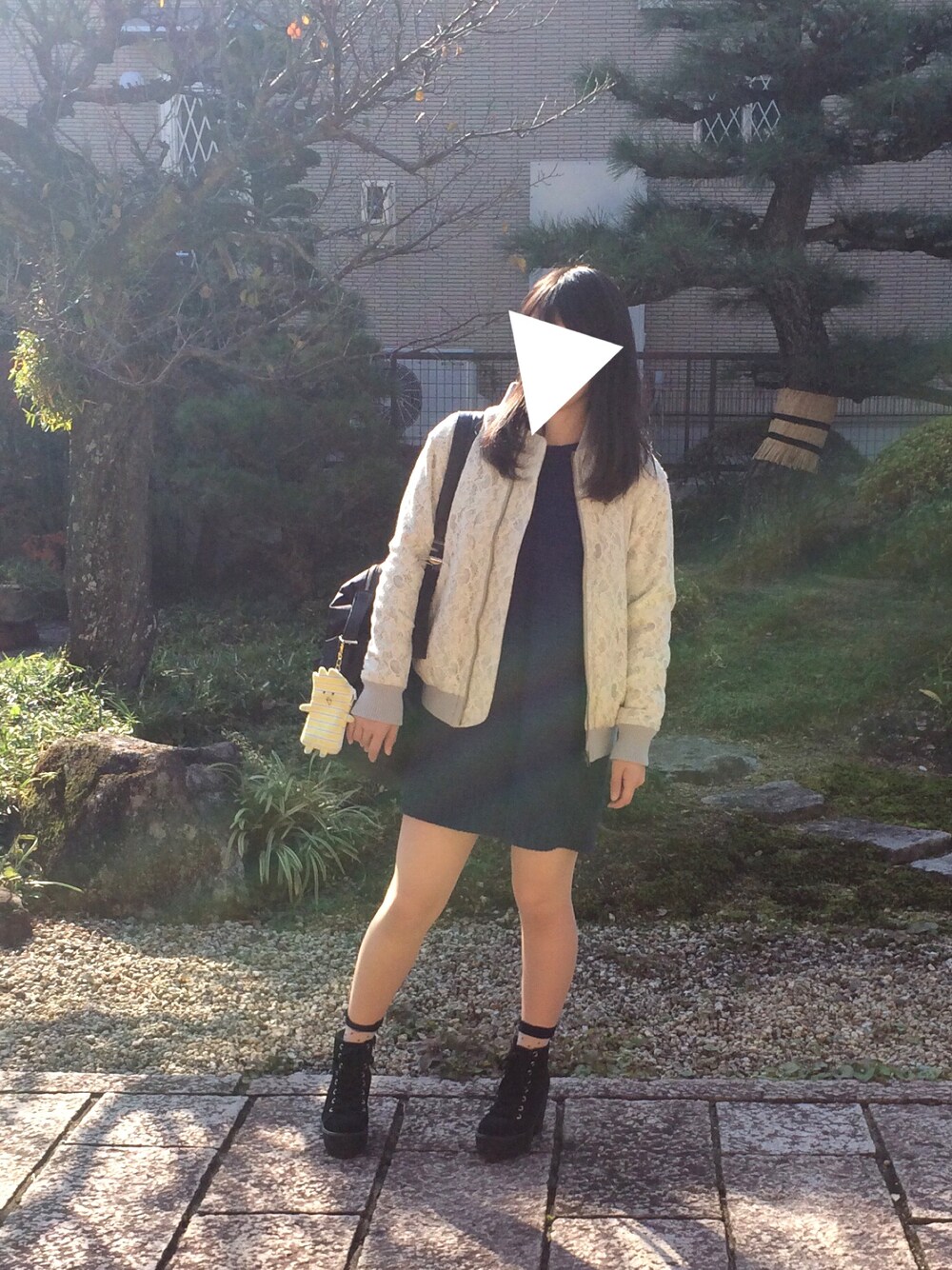 「ワンピース、ニットワンピース、ブルゾン、レース、図書館」｜「GUのアイテム（ワンピース、ブルー系）」を使った、もえのすけさん（レディース・159cm）の秋コーディネートの1枚目の写真
